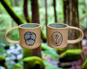 Nature Mug - hollow bird