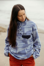 Load image into Gallery viewer, Synch Snap Fleece - Mother Tree Barnacle Blue - W
