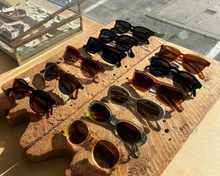 Load image into Gallery viewer, Sunski Sunglasses
